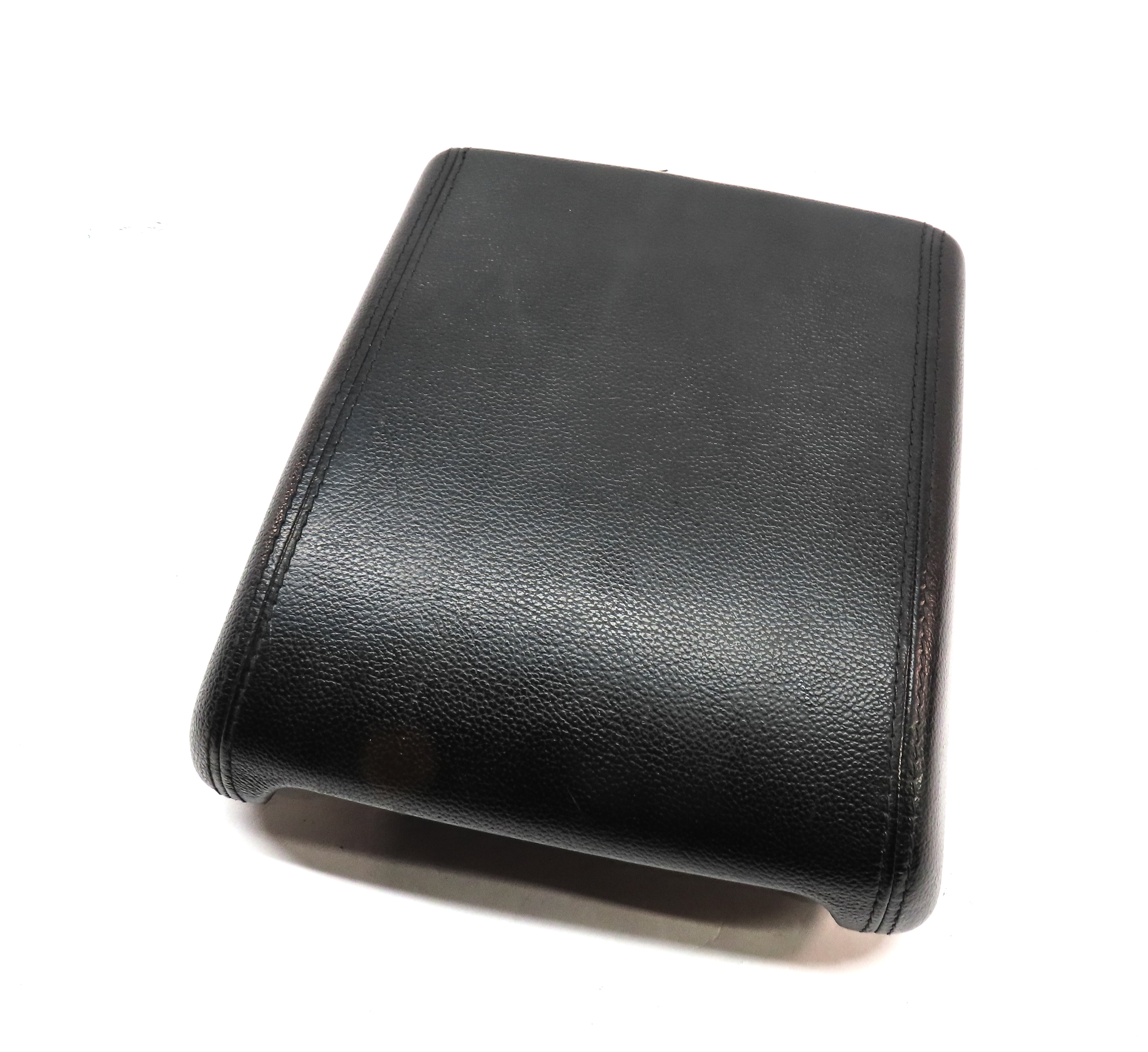 2015-2019 LAND ROVER DISCOVERY SPORT (L550) CENTER CONSOLE ARMREST LID (BLACK) — exact item pictured